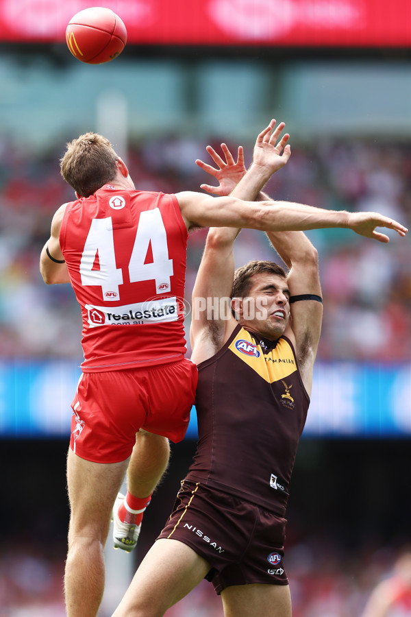 AFL Rd 2  - Sydney v Hawthorn - A-1002240