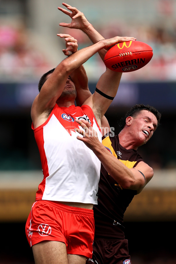 AFL Rd 2  - Sydney v Hawthorn - A-1002253