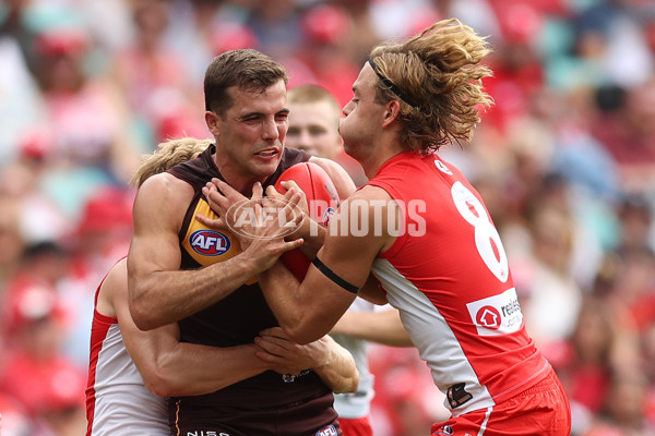 AFL Rd 2  - Sydney v Hawthorn - A-1002610