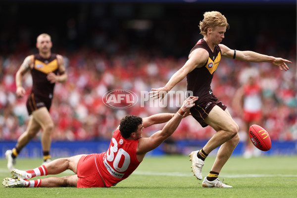 AFL Rd 2  - Sydney v Hawthorn - A-1005586