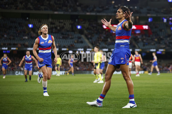 AFL Rd 3 - Western Bulldogs v Brisbane - A-1033938