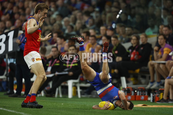 AFL Rd 3 - Western Bulldogs v Brisbane - A-1035188