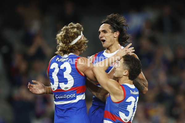 AFL Rd 3 - Western Bulldogs v Brisbane - A-1035194