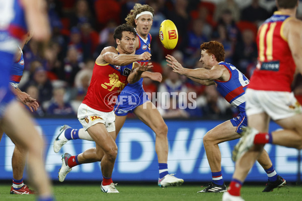 AFL Rd 3 - Western Bulldogs v Brisbane - A-1035208