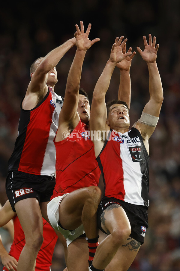 AFL Rd 3 - St Kilda v Essendon - A-1053724