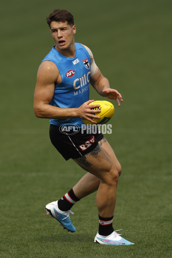 St Kilda Saints Media Opportunity & Training Session - A-1092693