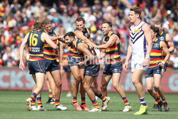 AFL Rd 4 - Adelaide v Fremantle - A-1114307