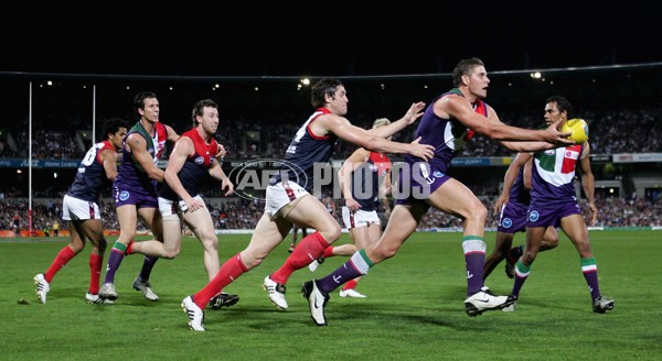 AFL 2006 2nd Semi-Final - Fremantle v Melbourne - 189513