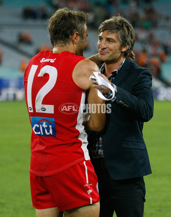 AFL 2012 Rd 01 - GWS Giants v Sydney - 250859