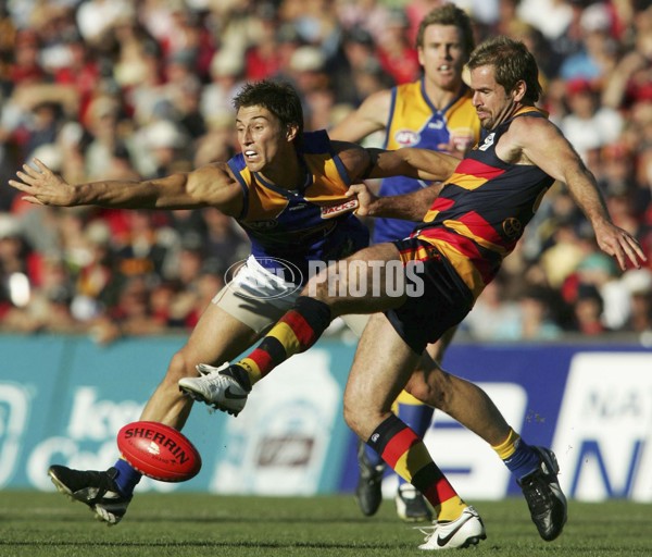 AFL 2006 Rd 2 - Adelaide Crows v West Coast Eagles - 31337