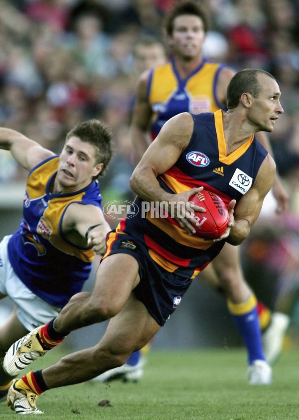 AFL 2006 Rd 2 - Adelaide Crows v West Coast Eagles - 31343