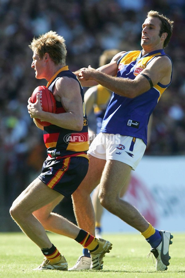 AFL 2006 Rd 2 - Adelaide Crows v West Coast Eagles - 31331