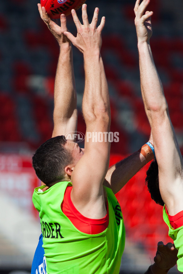 Gold Coast Suns - 2013 - NS - 333082