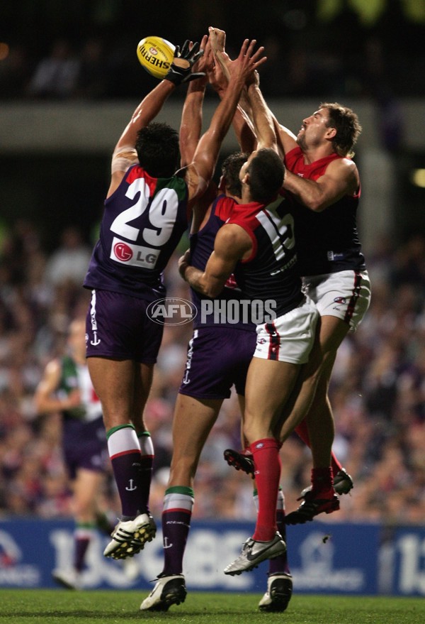 AFL 2006 2nd Semi-Final - Fremantle v Melbourne - 40278