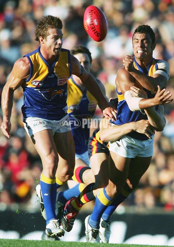 AFL 2006 Rd 2 - Adelaide Crows v West Coast Eagles - 43841