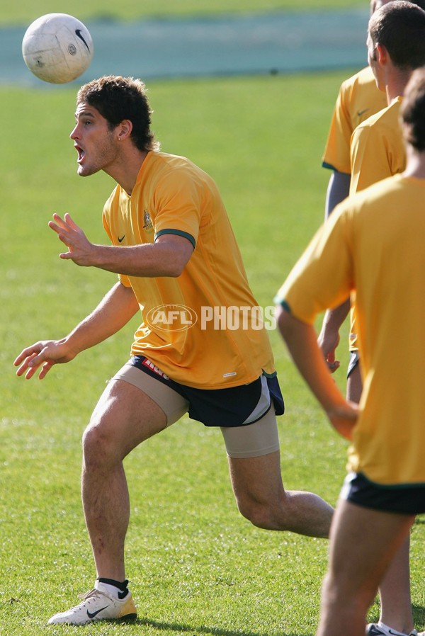 AFL 2006 Media - 2006 Carlton Train In Socceroos Jerseys - 46644