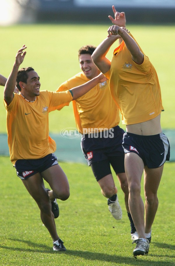 AFL 2006 Media - 2006 Carlton Train In Socceroos Jerseys - 46643