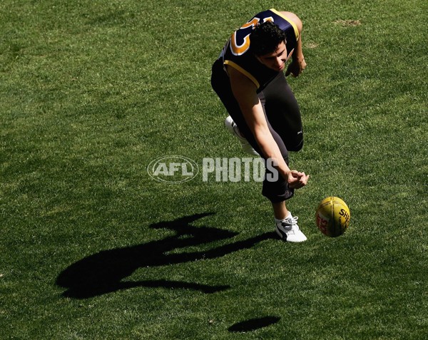 AFL 2006 Media - West Coast Eagles Training Session 150906 - 46918