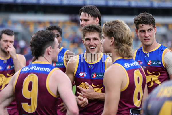 AFL Rd 6 - Gold Coast v North Melbourne - A-1347894