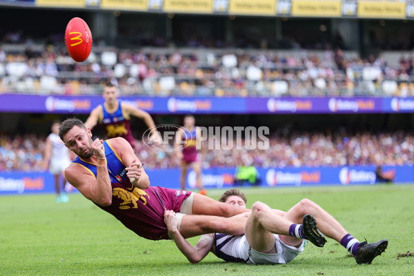 AFL Rd 7 - Brisbane v Fremantle - A-1353754