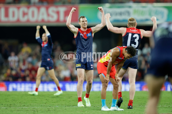 AFL Rd 8 - Gold Coast v Melbourne - A-1425701