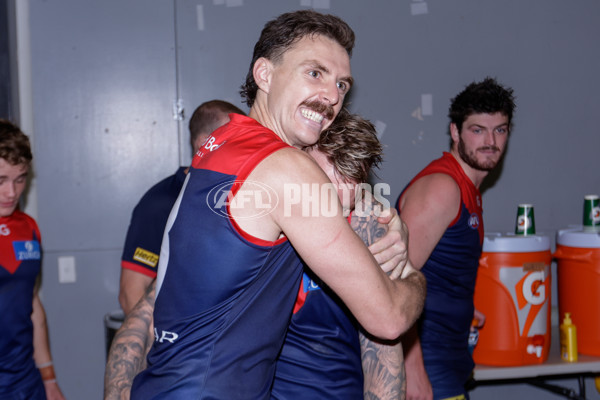 AFL Rd 8 - Gold Coast v Melbourne - A-1427791