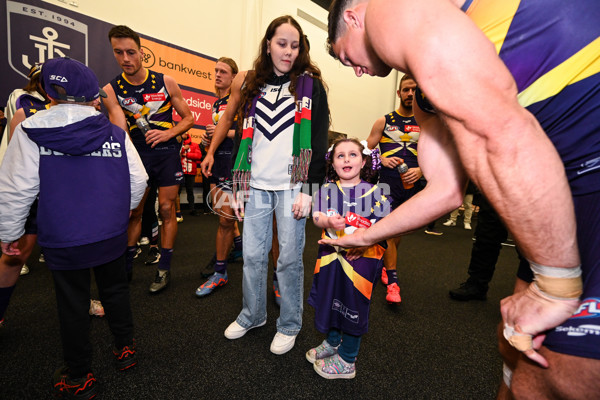 AFL Rd 8 - Fremantle v Hawthorn - A-1437917