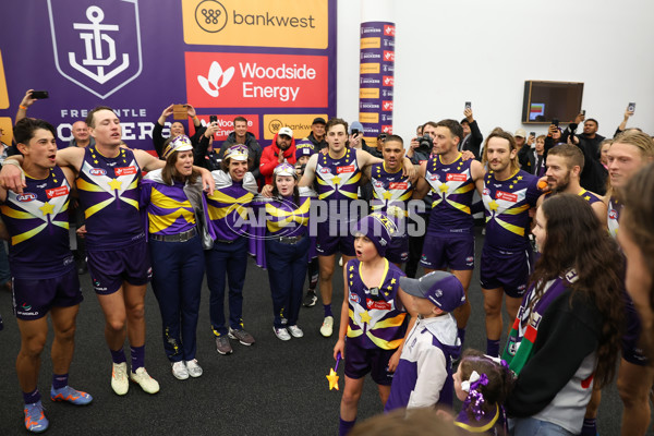 AFL Rd 8 - Fremantle v Hawthorn - A-1439718