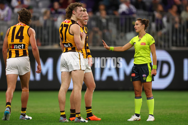 AFL Rd 8 - Fremantle v Hawthorn - A-1440318