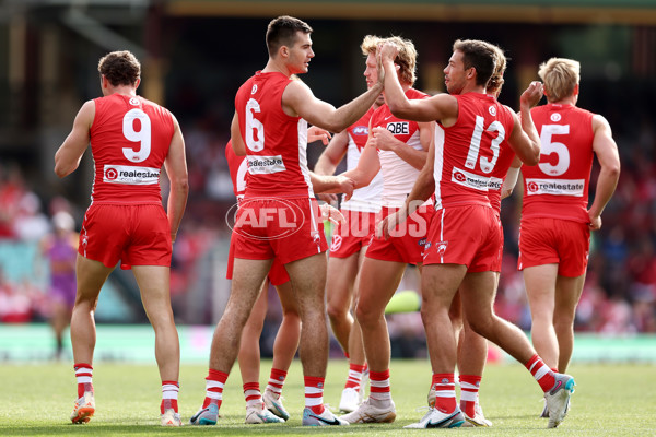 AFL Rd 9 - Sydney v Fremantle - A-1491981