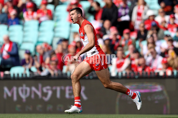 AFL Rd 9 - Sydney v Fremantle - A-1491984