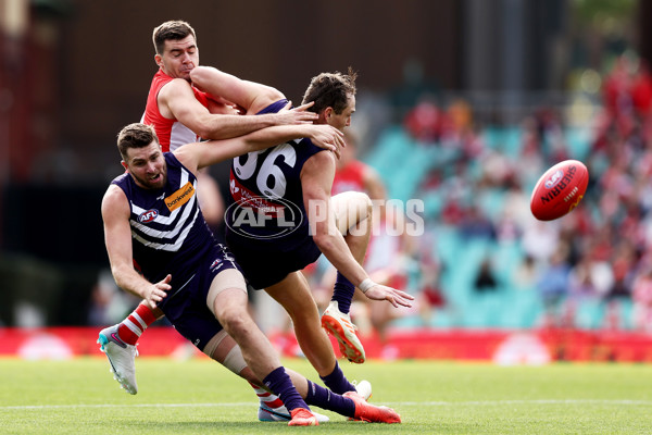 AFL Rd 9 - Sydney v Fremantle - A-1492011