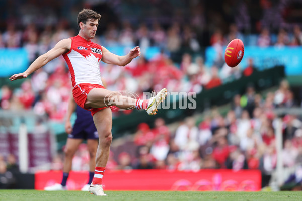 AFL Rd 9 - Sydney v Fremantle - A-1493051