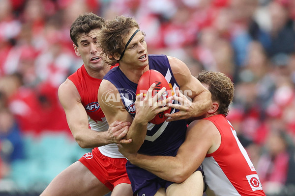 AFL Rd 9 - Sydney v Fremantle - A-1499068