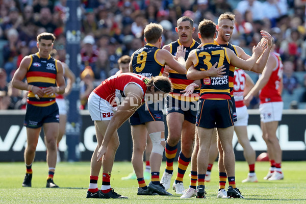 AFL Rd 9 - Adelaide v St Kilda - A-1523899