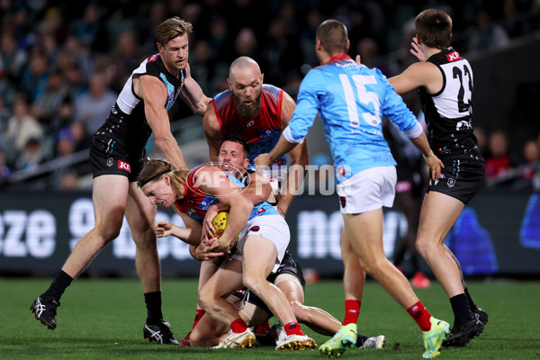 AFL 2023 Round 10 - Yartapuulti v Narrm - A-1554717