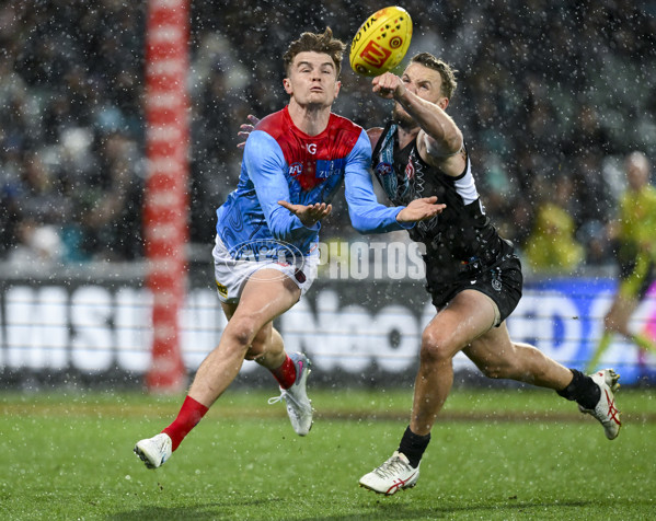 AFL 2023 Round 10 - Yartapuulti v Narrm - A-1554728