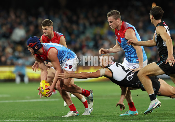 AFL 2023 Round 10 - Yartapuulti v Narrm - A-1559069