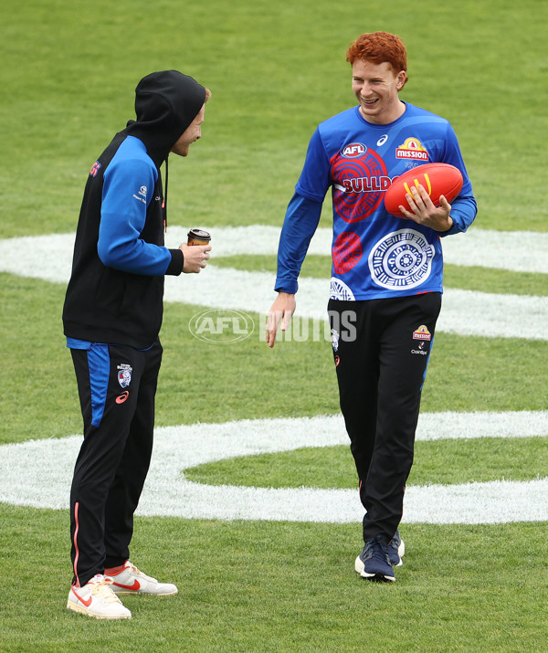 AFL 2023 Round 10 - Western Bulldogs v Adelaide - A-1562371