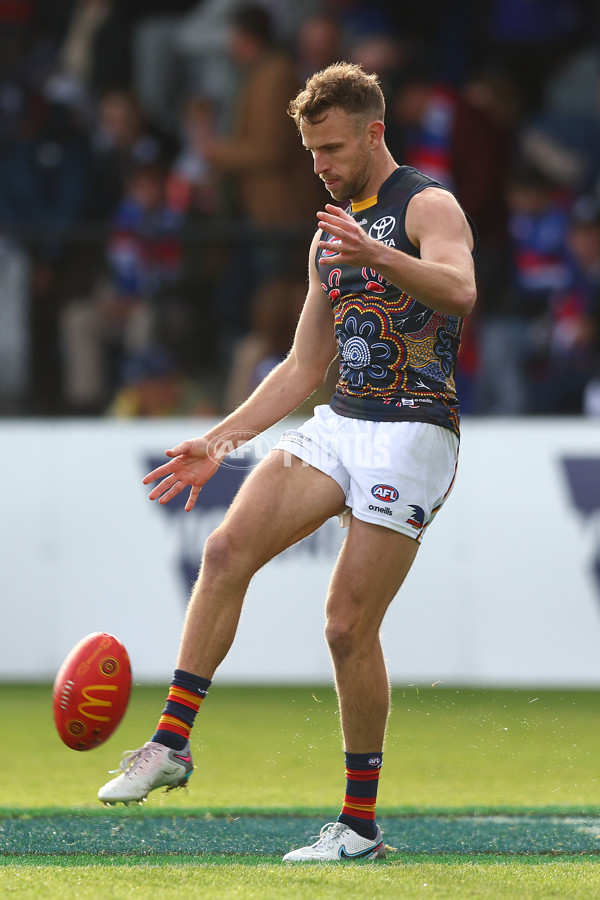 AFL 2023 Round 10 - Western Bulldogs v Adelaide - A-1572669