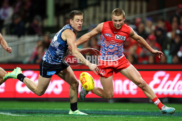 AFL 2023 Round 11 - Sydney v Carlton - A-1643141