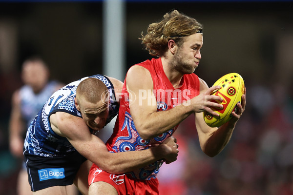 AFL 2023 Round 11 - Sydney v Carlton - A-1643167