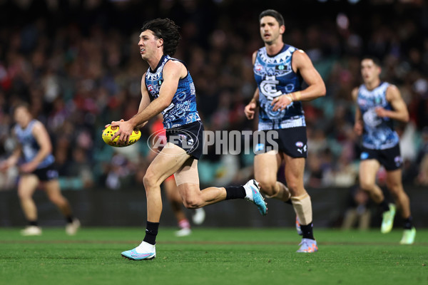 AFL 2023 Round 11 - Sydney v Carlton - A-1646103