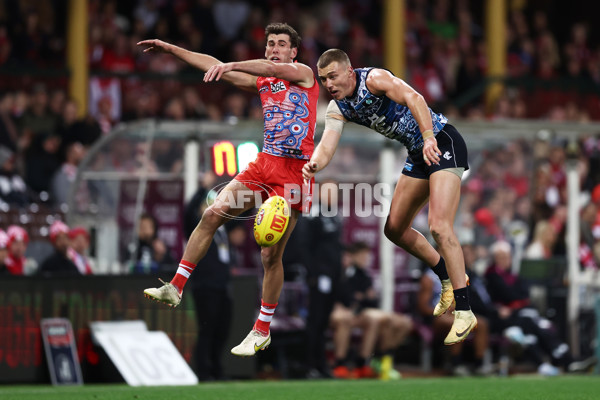 AFL 2023 Round 11 - Sydney v Carlton - A-1646191