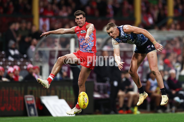 AFL 2023 Round 11 - Sydney v Carlton - A-1648337