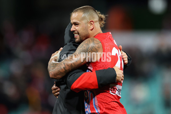 AFL 2023 Round 11 - Sydney v Carlton - A-1648375