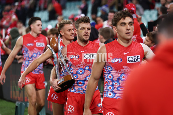 AFL 2023 Round 11 - Sydney v Carlton - A-1648382