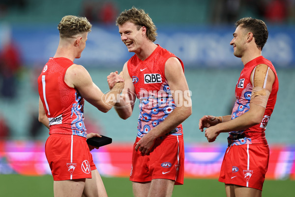 AFL 2023 Round 11 - Sydney v Carlton - A-1648393