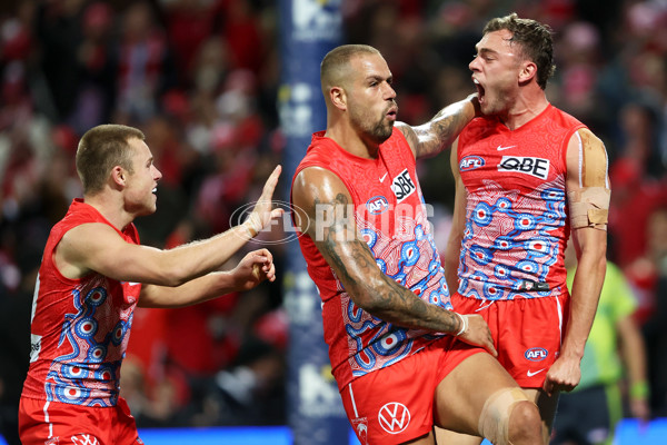 AFL 2023 Round 11 - Sydney v Carlton - A-1648405