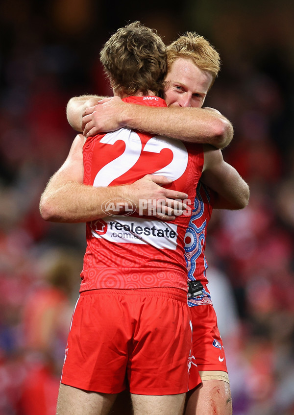 AFL 2023 Round 11 - Sydney v Carlton - A-1649163